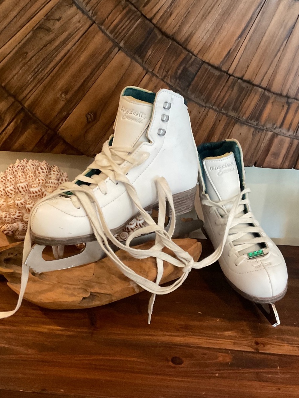 Riedell  Emerald Girls Figure Skates , Color White, Size 3.5